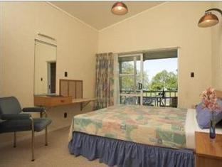 Lake Lodge Motel